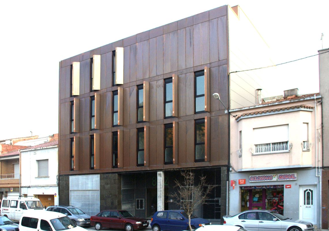 Edificio plurifamiliar Anglada de 12 de viviendas