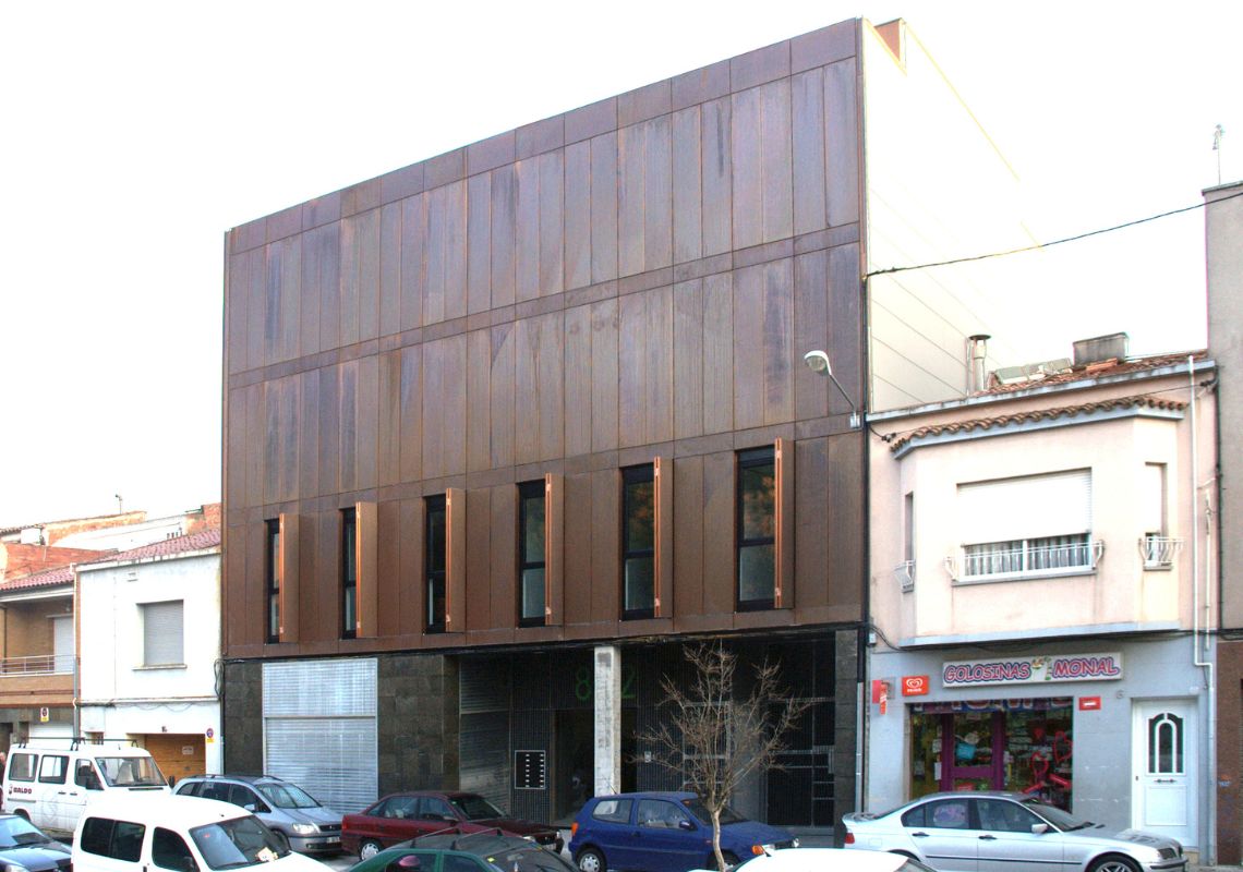 Edificio plurifamiliar Anglada de 12 de viviendas